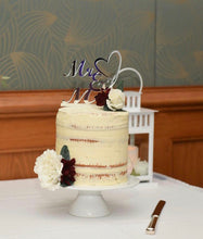 Mr & Mrs Cake Topper with heart